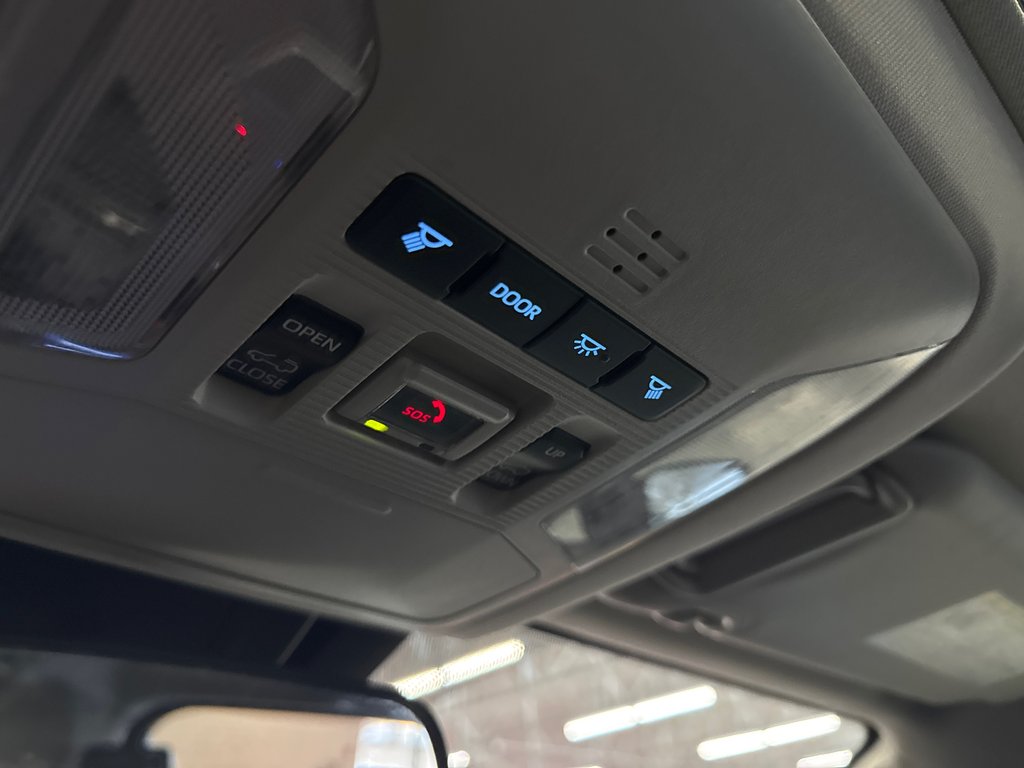 2022 Toyota RAV4 XLE PREMIUM in Saint-Jean-Sur-Richelieu, Quebec - 21 - w1024h768px