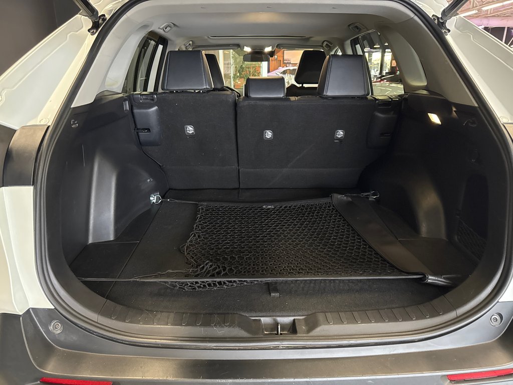 2022 Toyota RAV4 XLE PREMIUM in Saint-Jean-Sur-Richelieu, Quebec - 8 - w1024h768px