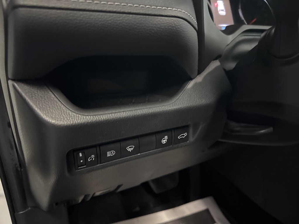 2022 Toyota RAV4 XLE PREMIUM in Saint-Jean-Sur-Richelieu, Quebec - 14 - w1024h768px