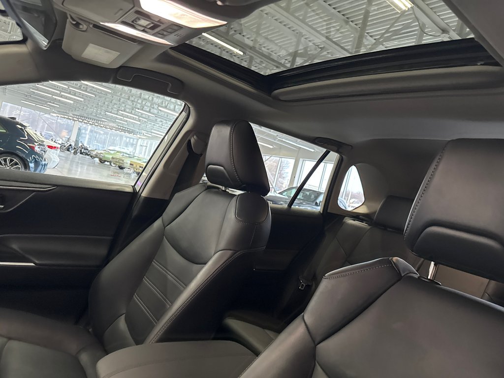 2022 Toyota RAV4 XLE PREMIUM in Saint-Jean-Sur-Richelieu, Quebec - 10 - w1024h768px