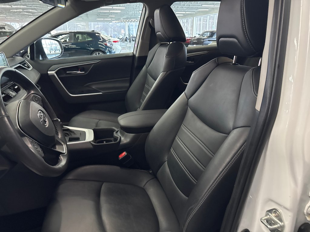 2022 Toyota RAV4 XLE PREMIUM in Saint-Jean-Sur-Richelieu, Quebec - 9 - w1024h768px