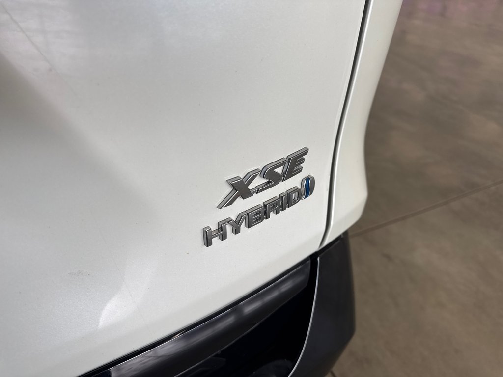 Toyota RAV4 Hybrid XSE 2022 à Saint-Jean-Sur-Richelieu, Québec - 9 - w1024h768px