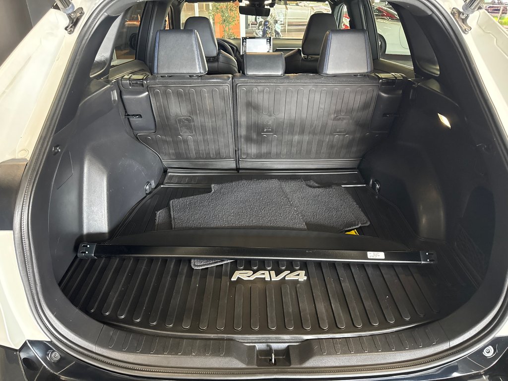 Toyota RAV4 Hybrid XSE 2022 à Saint-Jean-Sur-Richelieu, Québec - 10 - w1024h768px