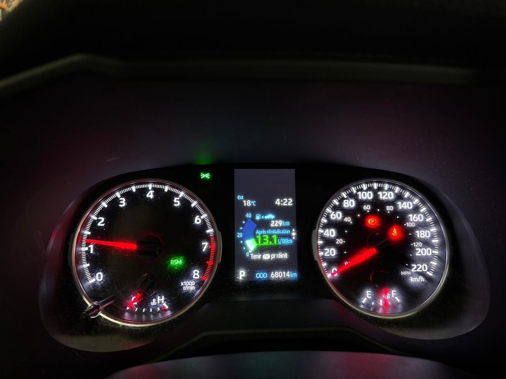 2022 Toyota RAV4 XLE in Saint-Jean-Sur-Richelieu, Quebec - 18 - w1024h768px