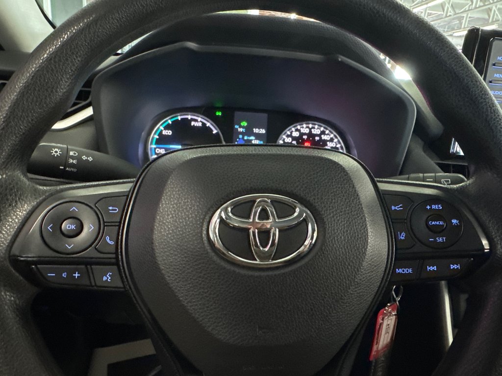 2022 Toyota RAV4 Hybrid LE in Saint-Jean-Sur-Richelieu, Quebec - 15 - w1024h768px