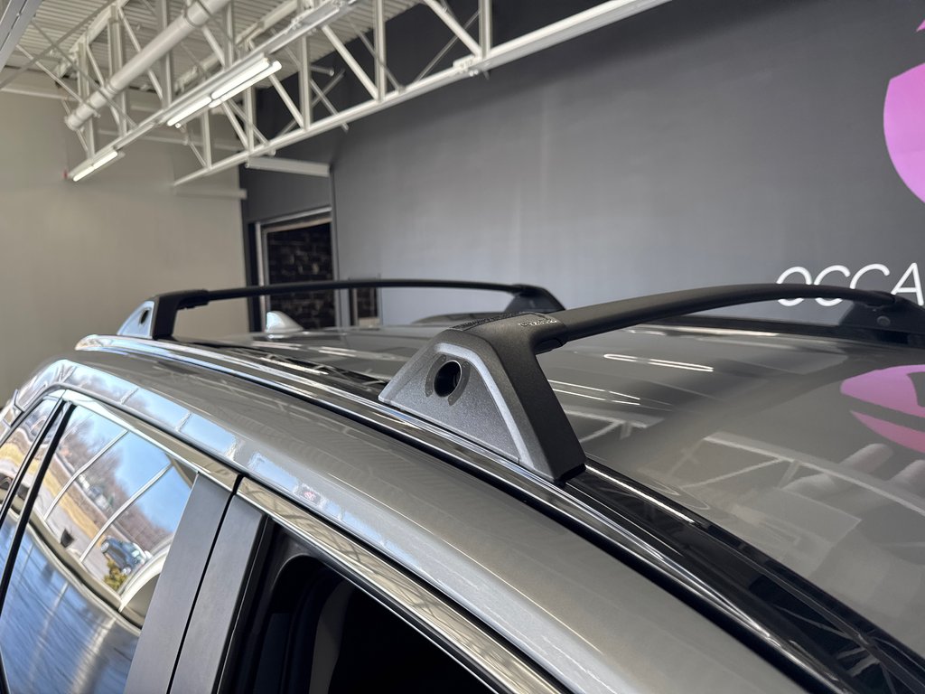 2022 Toyota RAV4 Hybrid LE in Saint-Jean-Sur-Richelieu, Quebec - 4 - w1024h768px