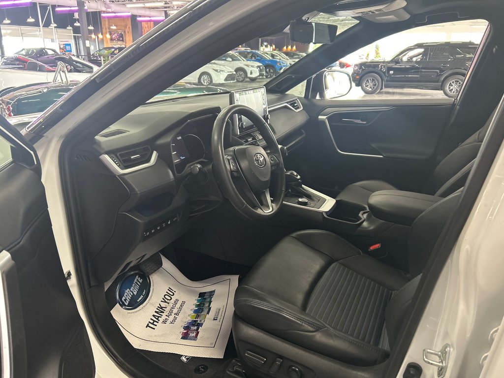 2022 Toyota RAV4 Hybrid XSE ensemble technologie in Saint-Jean-Sur-Richelieu, Quebec - 13 - w1024h768px