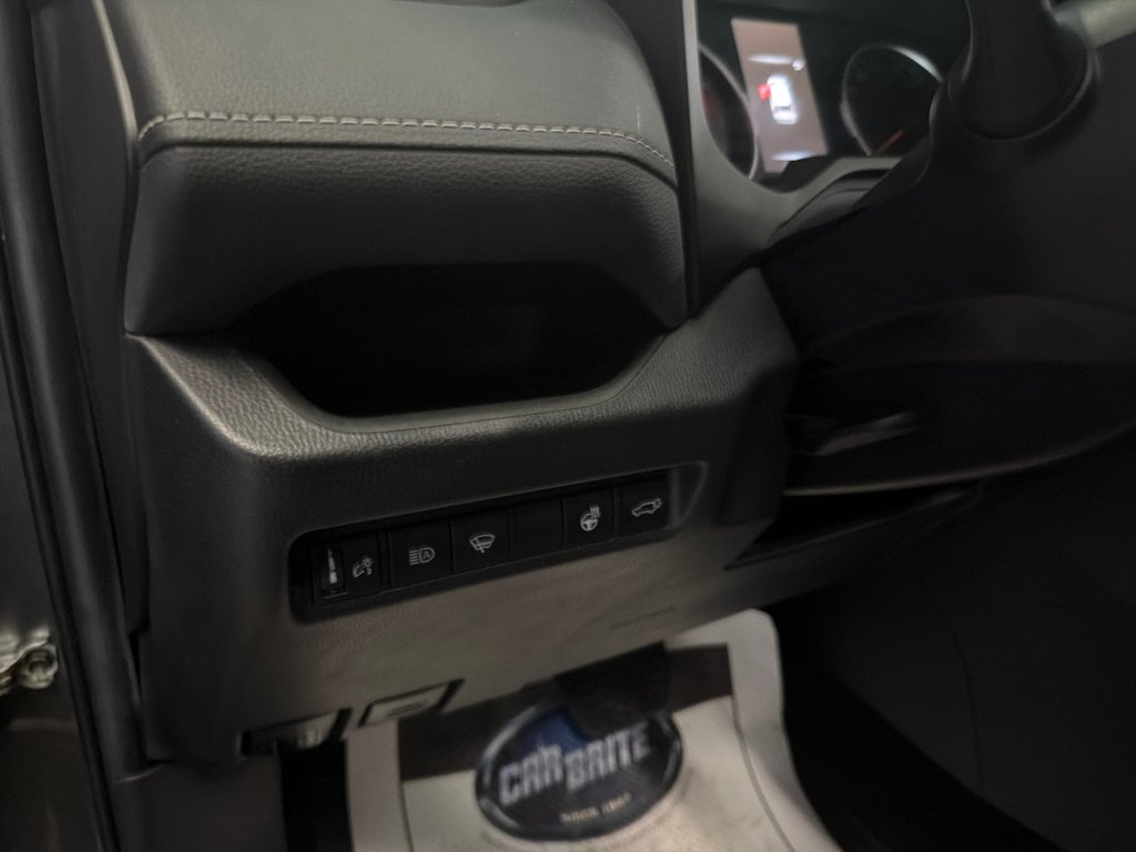 Toyota RAV4 XLE 2022 à Saint-Jean-Sur-Richelieu, Québec - 16 - w1024h768px
