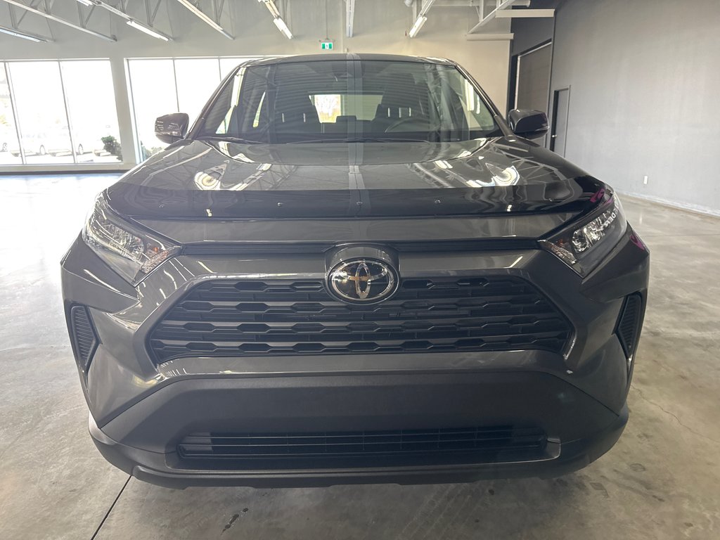 Toyota RAV4 LE 2023 à Saint-Jean-Sur-Richelieu, Québec - 3 - w1024h768px