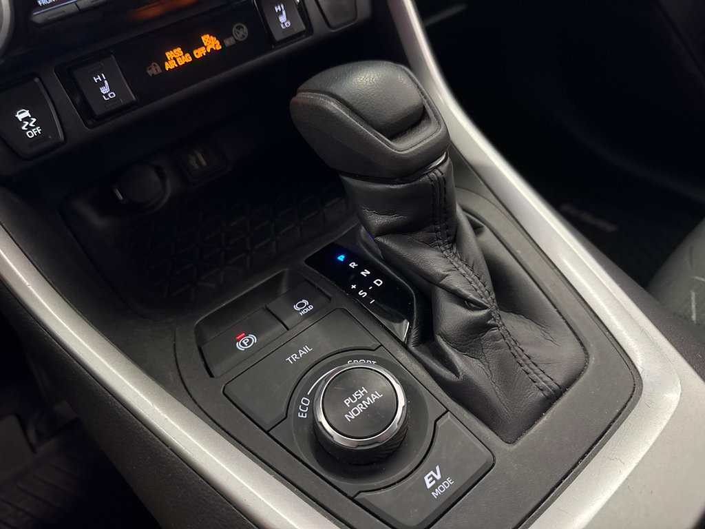 2023 Toyota RAV4 LE in Saint-Jean-Sur-Richelieu, Quebec - 17 - w1024h768px