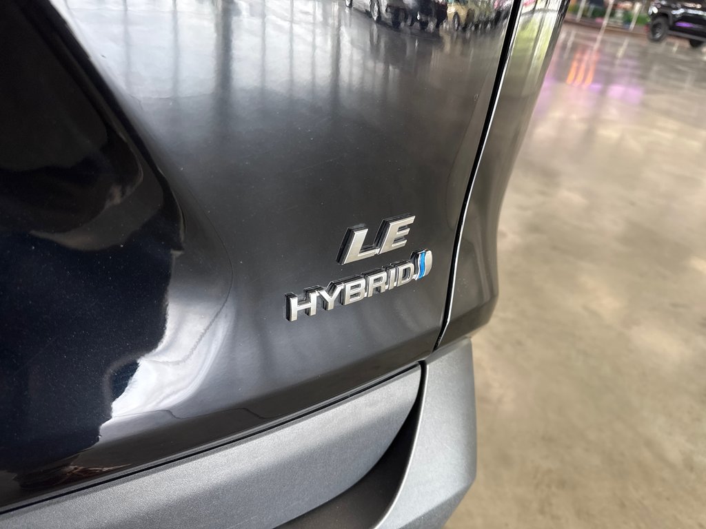 2023 Toyota RAV4 LE in Saint-Jean-Sur-Richelieu, Quebec - 7 - w1024h768px
