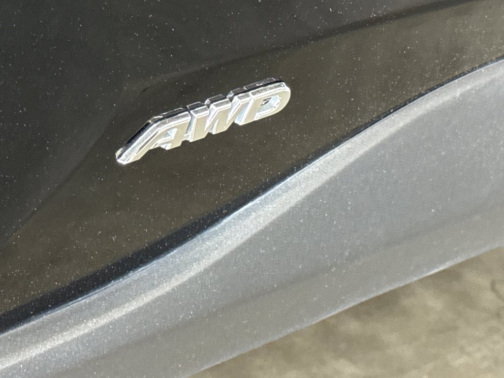 2023 Toyota RAV4 LE in Saint-Jean-Sur-Richelieu, Quebec - 4 - w1024h768px