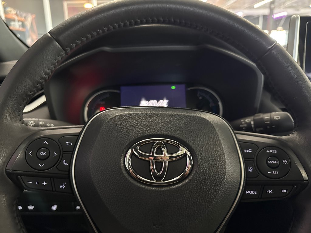 Toyota RAV4 Hybrid SE 2023 à Saint-Jean-Sur-Richelieu, Québec - 15 - w1024h768px
