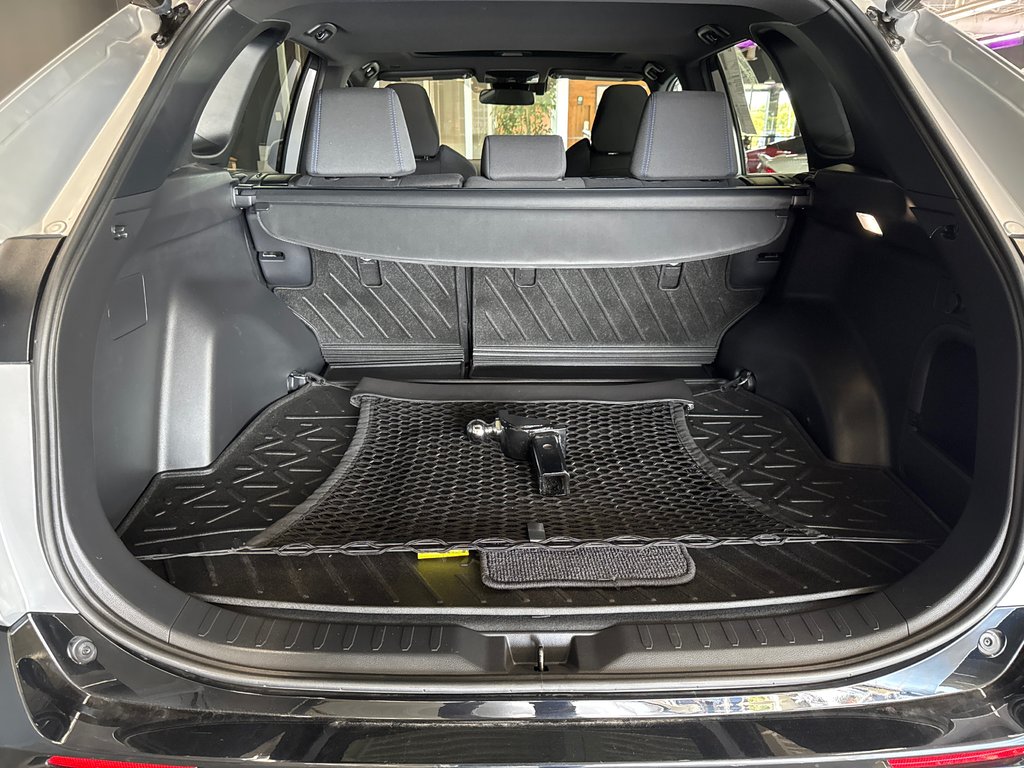 Toyota RAV4 Hybrid SE 2023 à Saint-Jean-Sur-Richelieu, Québec - 8 - w1024h768px