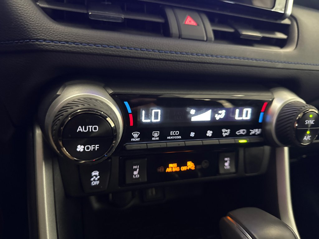 Toyota RAV4 Hybrid SE 2023 à Saint-Jean-Sur-Richelieu, Québec - 18 - w1024h768px