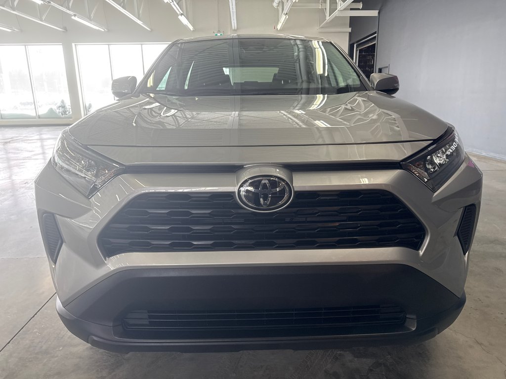 2023 Toyota RAV4 LE in Saint-Jean-Sur-Richelieu, Quebec - 3 - w1024h768px
