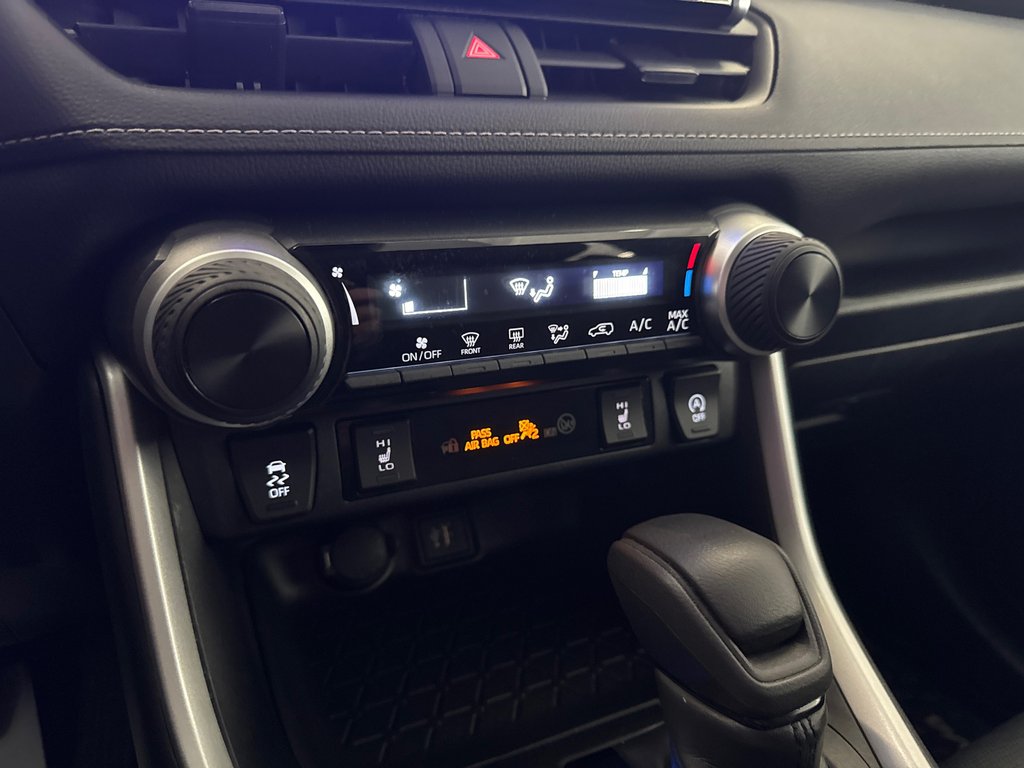 2023 Toyota RAV4 LE in Saint-Jean-Sur-Richelieu, Quebec - 16 - w1024h768px