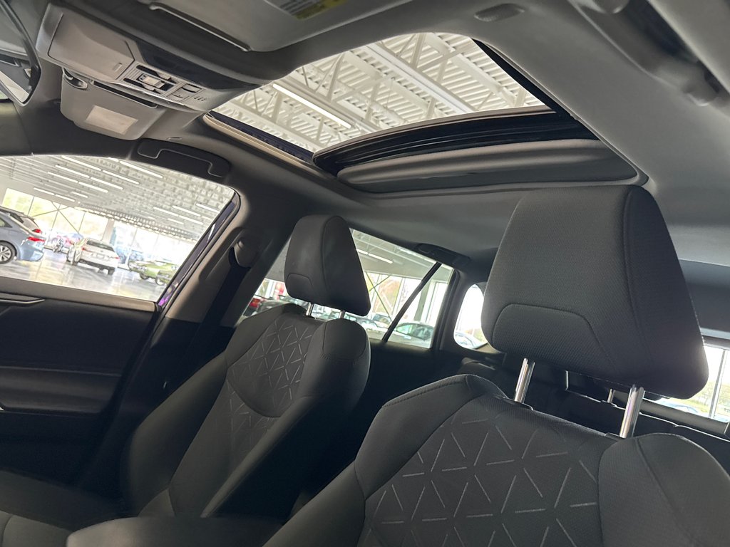 2023 Toyota RAV4 Hybrid XLE in Saint-Jean-Sur-Richelieu, Quebec - 13 - w1024h768px