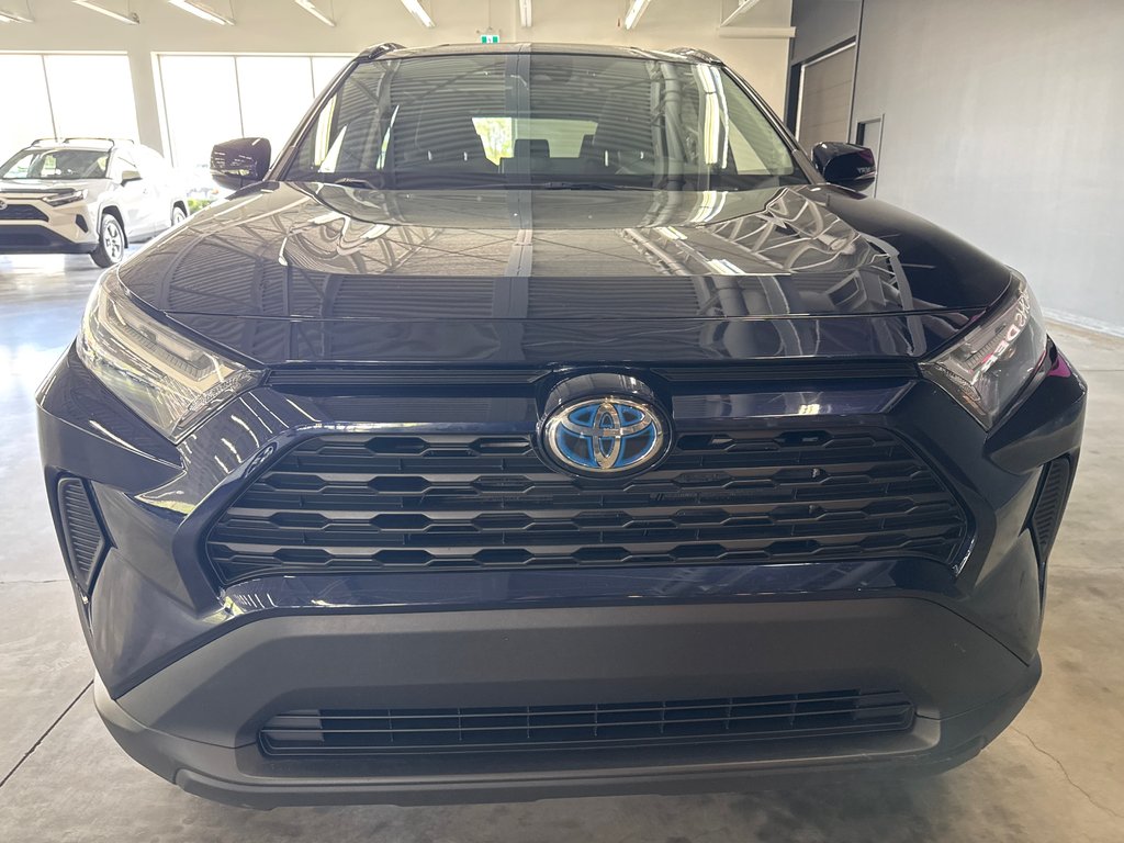 2023 Toyota RAV4 Hybrid XLE in Saint-Jean-Sur-Richelieu, Quebec - 3 - w1024h768px