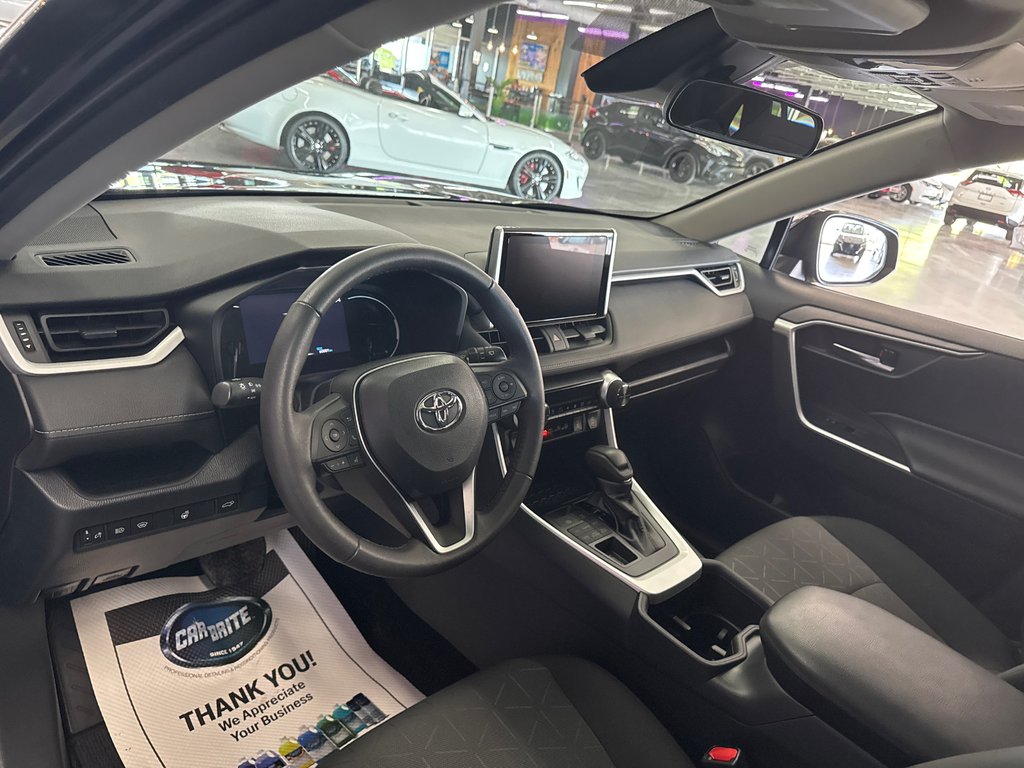 Toyota RAV4 XLE 2023 à Saint-Jean-Sur-Richelieu, Québec - 15 - w1024h768px