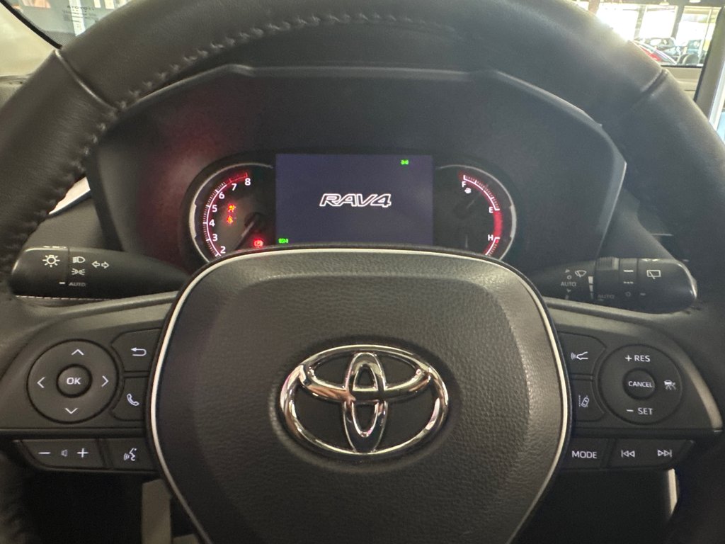 Toyota RAV4 XLE 2023 à Saint-Jean-Sur-Richelieu, Québec - 18 - w1024h768px