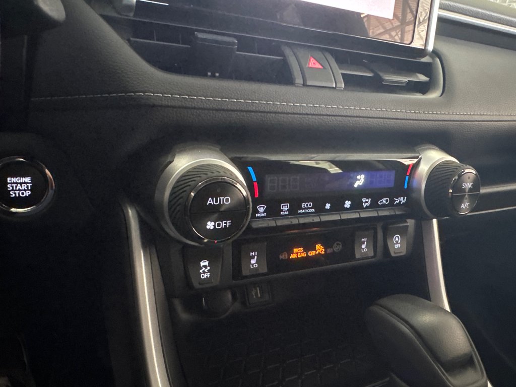 Toyota RAV4 XLE 2023 à Saint-Jean-Sur-Richelieu, Québec - 19 - w1024h768px