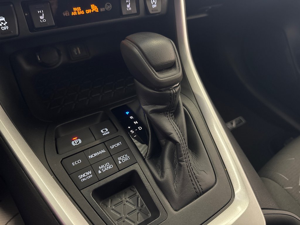Toyota RAV4 XLE 2023 à Saint-Jean-Sur-Richelieu, Québec - 21 - w1024h768px
