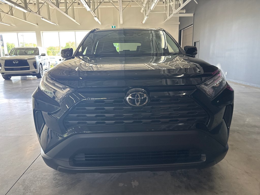 Toyota RAV4 XLE 2023 à Saint-Jean-Sur-Richelieu, Québec - 3 - w1024h768px