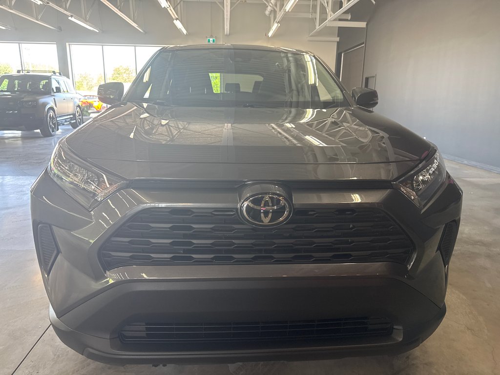 2023 Toyota RAV4 LE in Saint-Jean-Sur-Richelieu, Quebec - 3 - w1024h768px