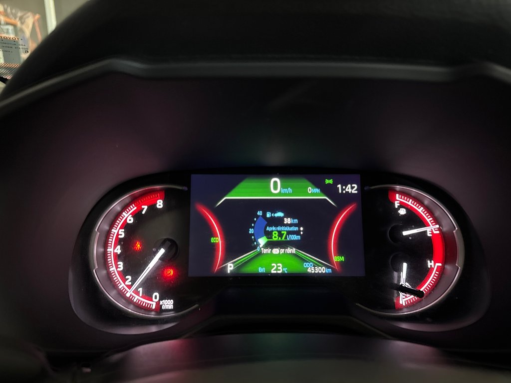 2023 Toyota RAV4 LE in Saint-Jean-Sur-Richelieu, Quebec - 16 - w1024h768px
