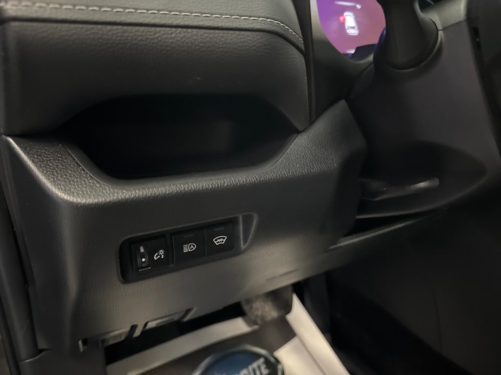 2023 Toyota RAV4 LE in Saint-Jean-Sur-Richelieu, Quebec - 13 - w1024h768px