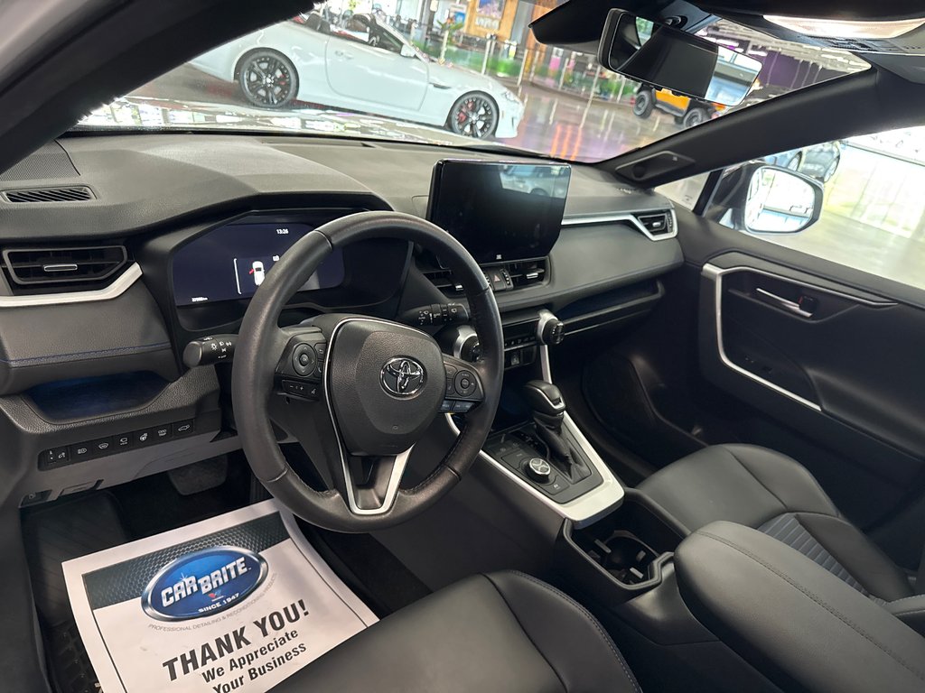 2024 Toyota RAV4 Hybrid XSE in Saint-Jean-Sur-Richelieu, Quebec - 11 - w1024h768px