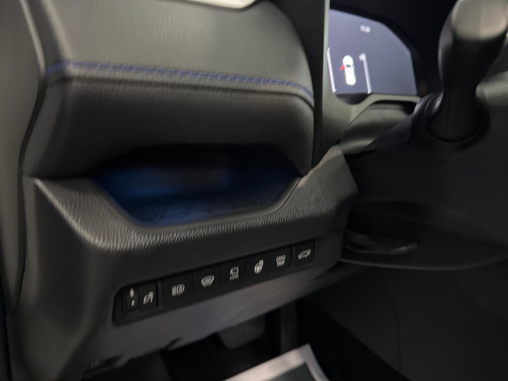 2024 Toyota RAV4 Hybrid XSE in Saint-Jean-Sur-Richelieu, Quebec - 13 - w1024h768px