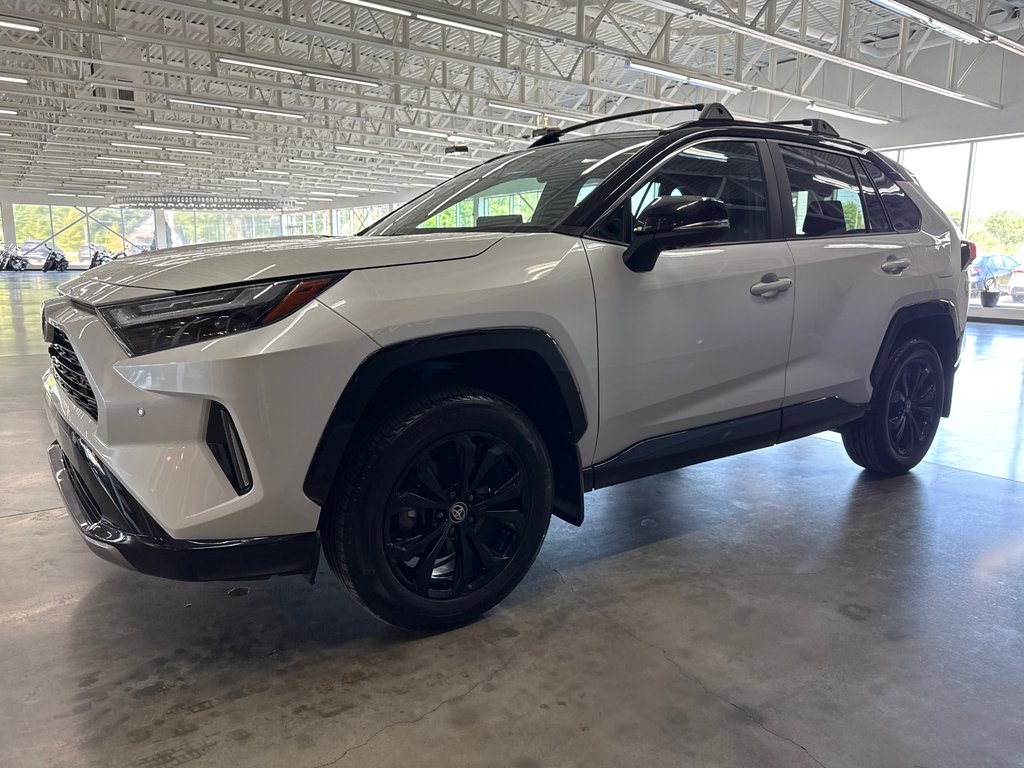 2024 Toyota RAV4 Hybrid XSE in Saint-Jean-Sur-Richelieu, Quebec - 8 - w1024h768px