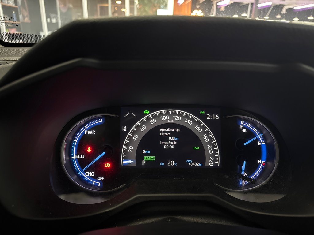 Toyota RAV4 Hybrid LE 2024 à Saint-Jean-Sur-Richelieu, Québec - 15 - w1024h768px