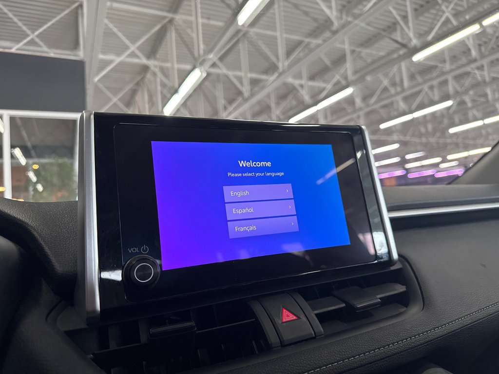 Toyota RAV4 Hybrid LE 2024 à Saint-Jean-Sur-Richelieu, Québec - 18 - w1024h768px