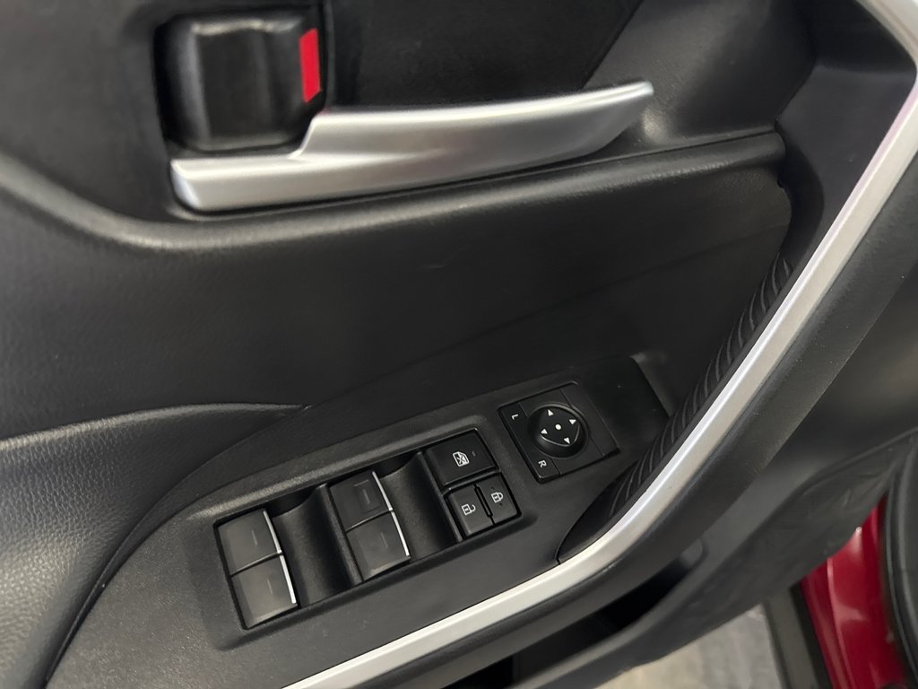 2024 Toyota RAV4 Hybrid XLE in Saint-Jean-Sur-Richelieu, Quebec - 15 - w1024h768px