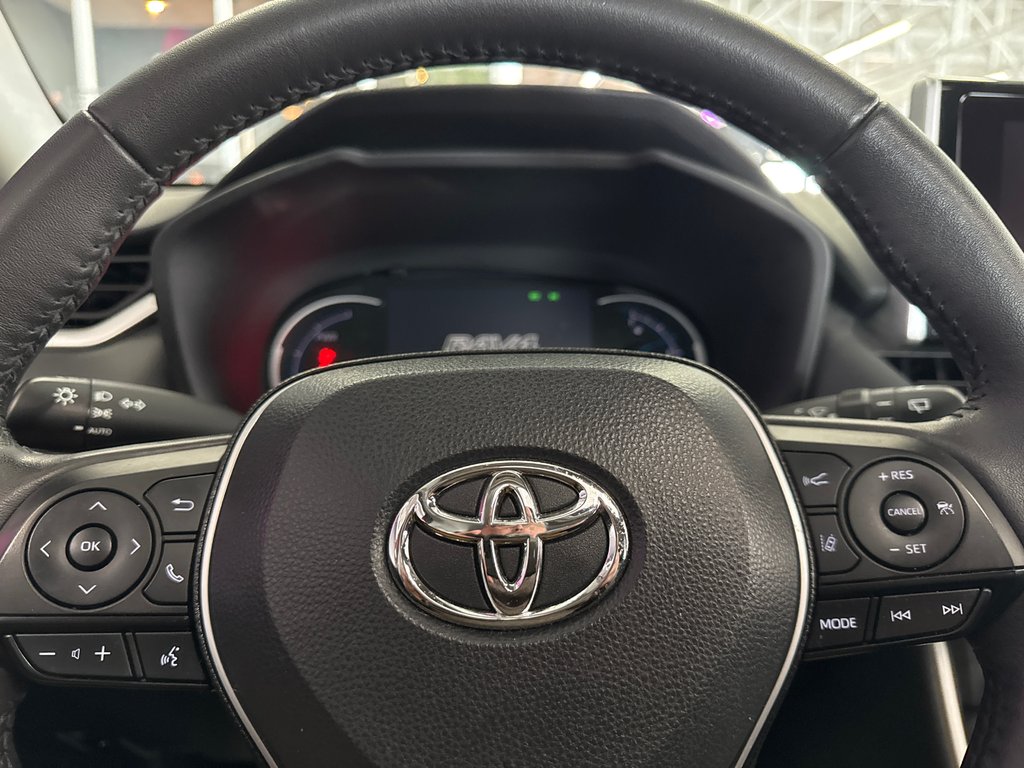 2024 Toyota RAV4 Hybrid XLE in Saint-Jean-Sur-Richelieu, Quebec - 18 - w1024h768px