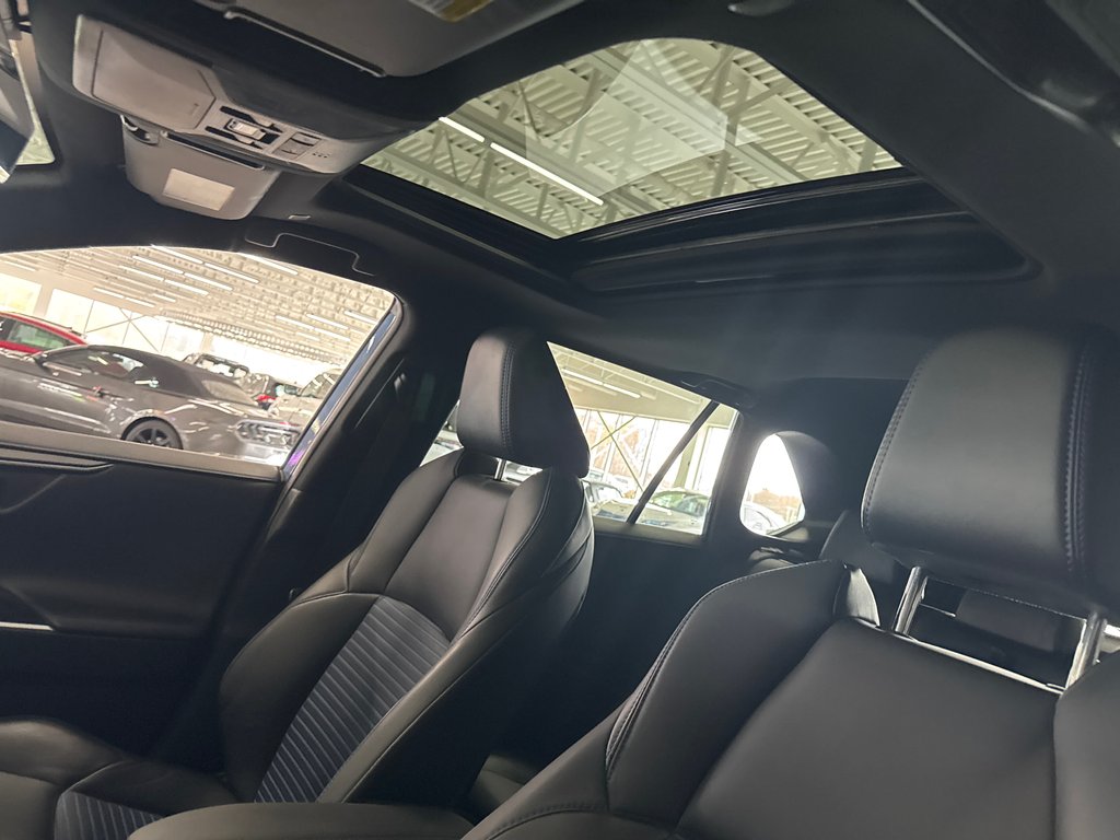 2024 Toyota RAV4 Hybrid XSE in Saint-Jean-Sur-Richelieu, Quebec - 13 - w1024h768px