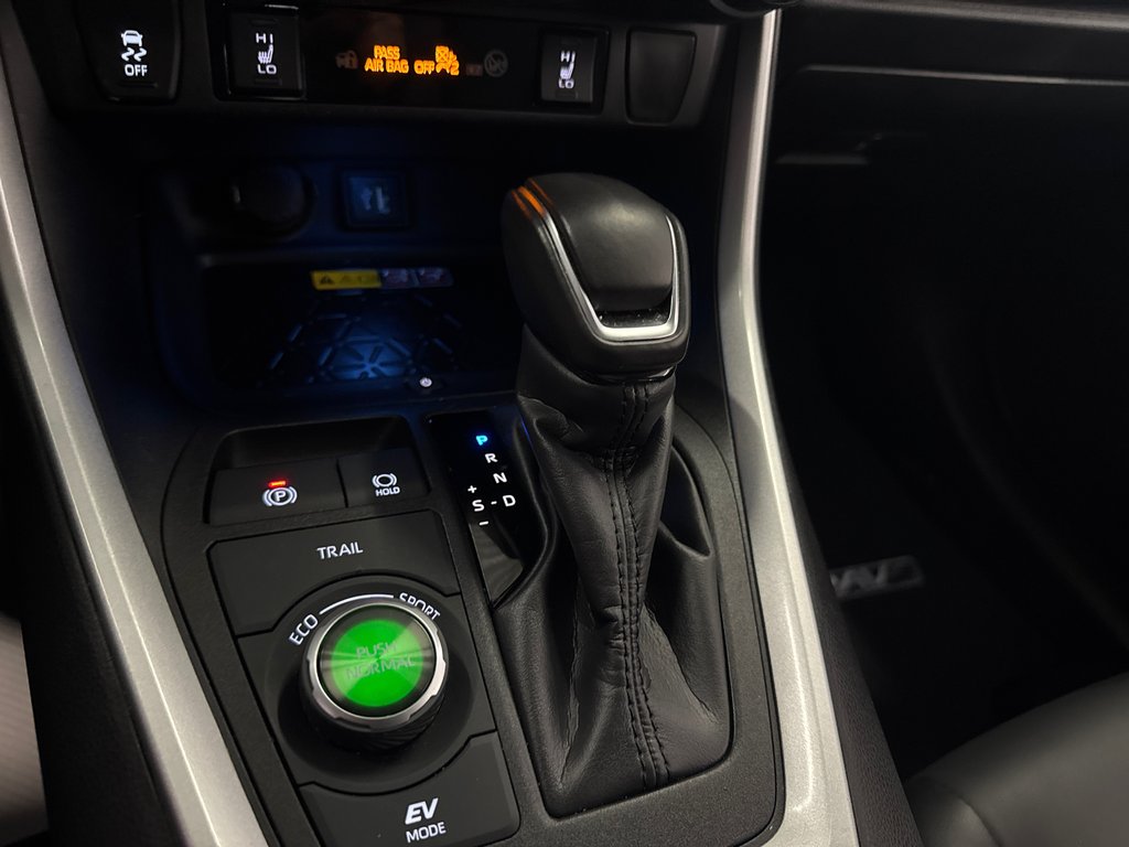 2024 Toyota RAV4 Hybrid XSE in Saint-Jean-Sur-Richelieu, Quebec - 21 - w1024h768px