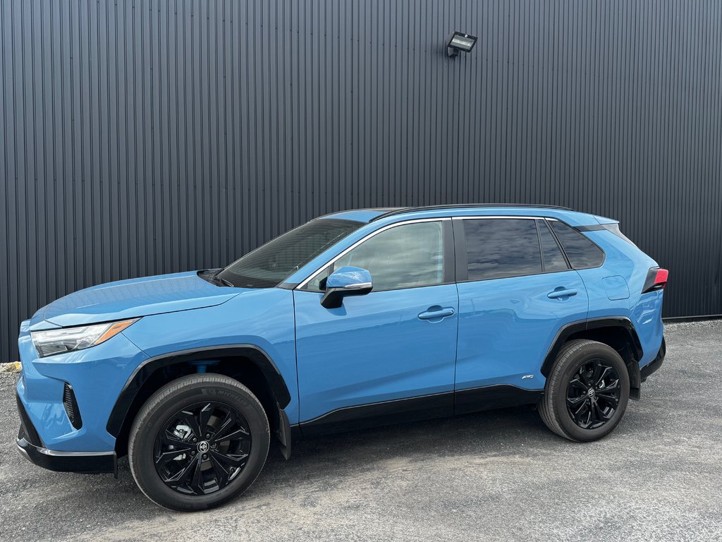 Toyota RAV4 Hybrid SE 2025 à Saint-Jean-Sur-Richelieu, Québec - 1 - w1024h768px