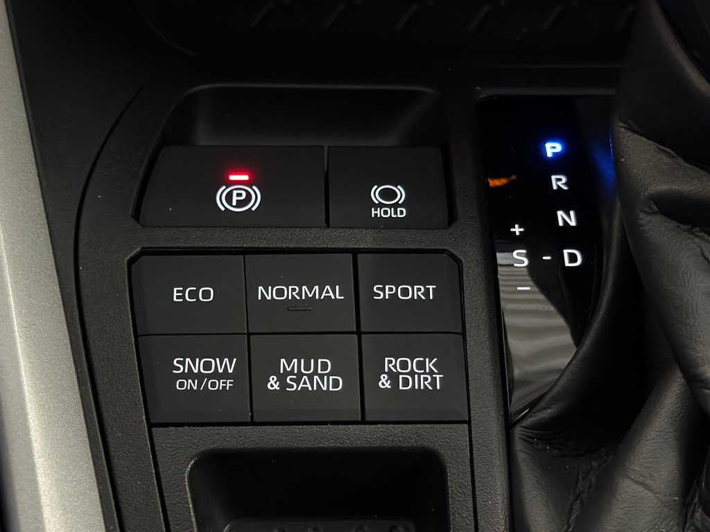 2025 Toyota RAV4 LE in Saint-Jean-Sur-Richelieu, Quebec - 28 - w1024h768px