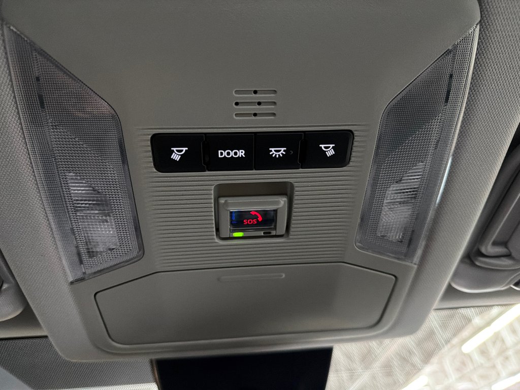 2025 Toyota RAV4 LE in Saint-Jean-Sur-Richelieu, Quebec - 29 - w1024h768px