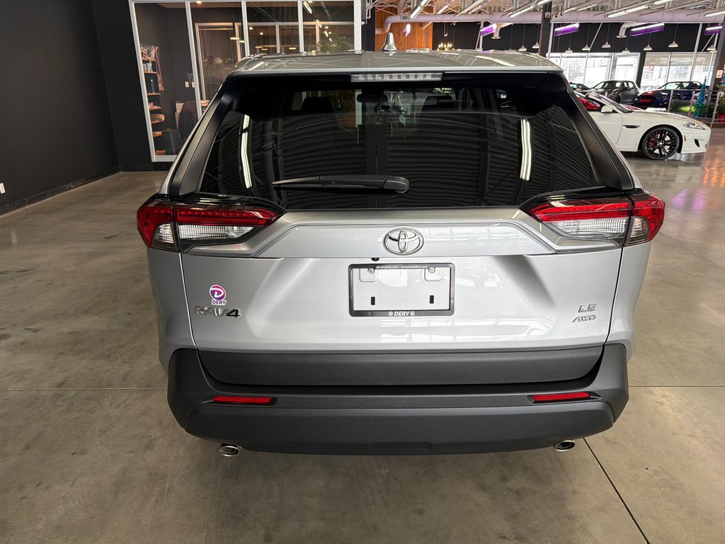 2025 Toyota RAV4 LE in Saint-Jean-Sur-Richelieu, Quebec - 10 - w1024h768px