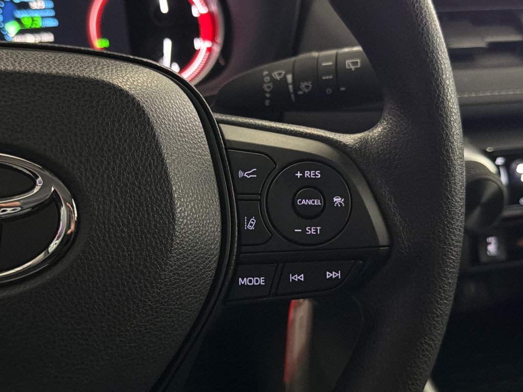 2025 Toyota RAV4 LE in Saint-Jean-Sur-Richelieu, Quebec - 24 - w1024h768px