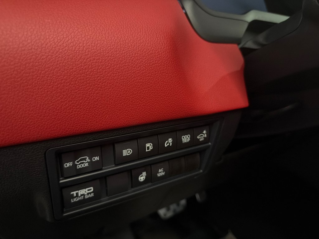 2026 Toyota Sequoia TRD PRO in Saint-Jean-Sur-Richelieu, Quebec - 13 - w1024h768px