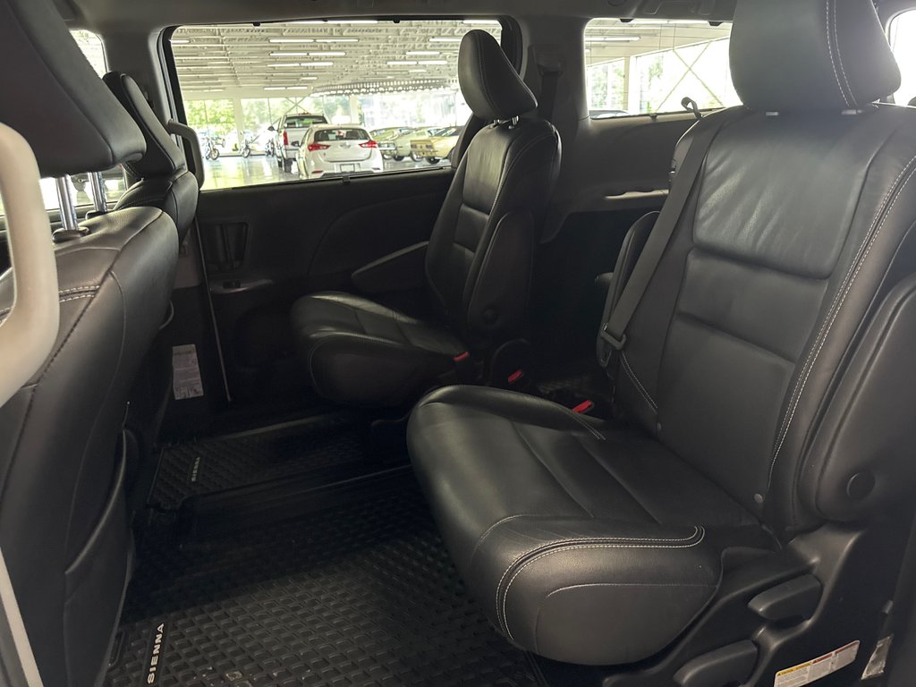 2018 Toyota Sienna SE in Saint-Jean-Sur-Richelieu, Quebec - 8 - w1024h768px