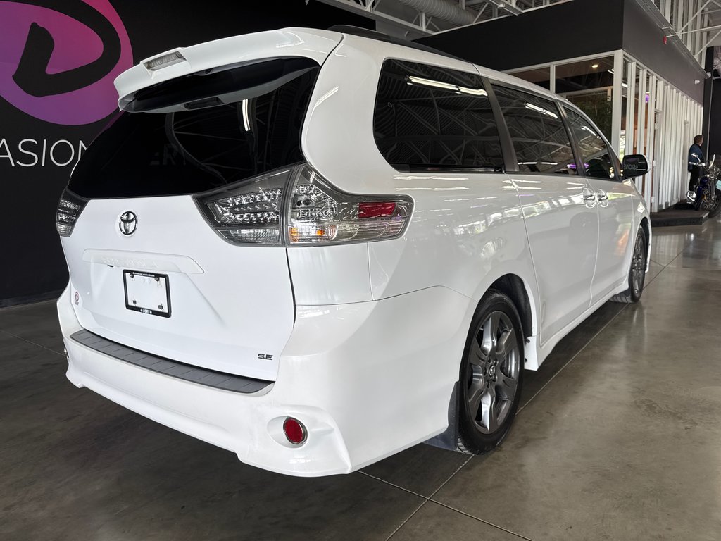 2018 Toyota Sienna SE in Saint-Jean-Sur-Richelieu, Quebec - 5 - w1024h768px