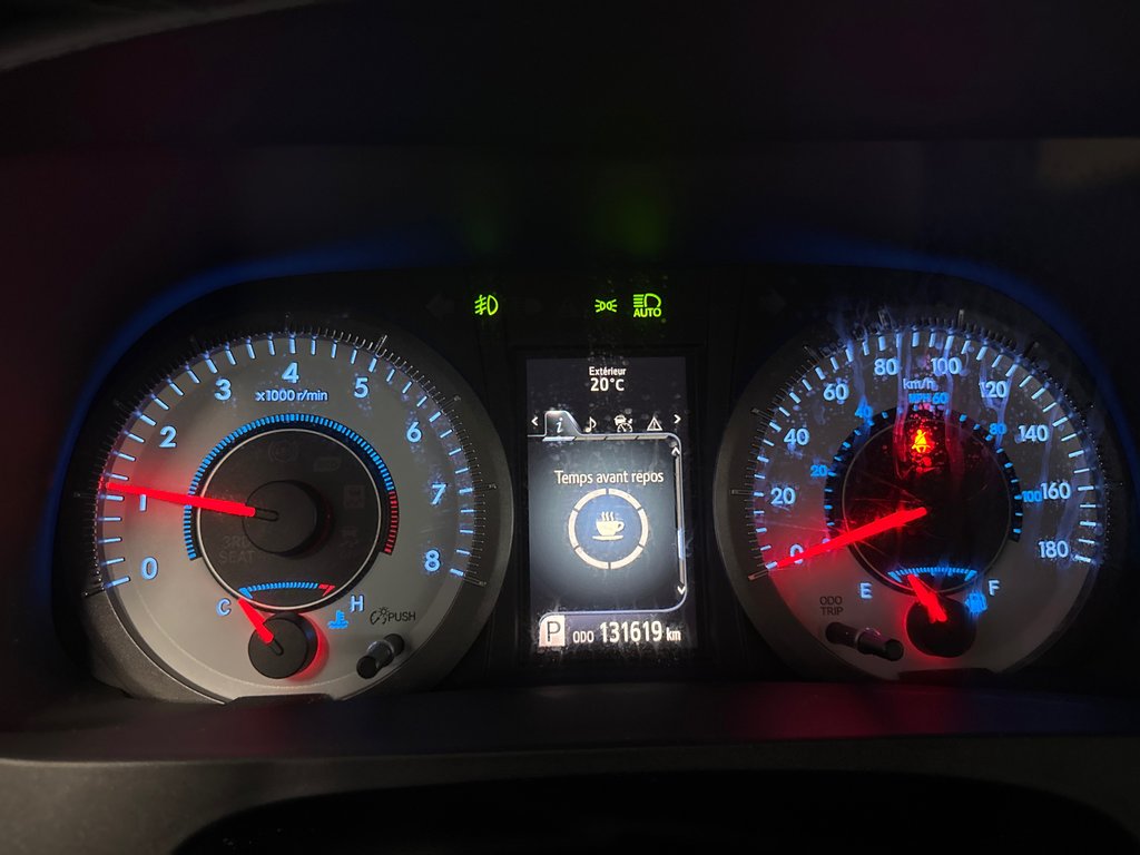 2018 Toyota Sienna SE in Saint-Jean-Sur-Richelieu, Quebec - 14 - w1024h768px