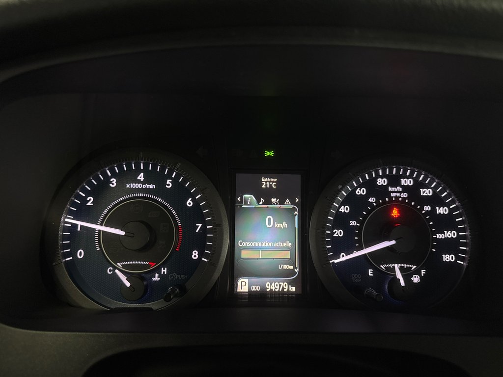 2020 Toyota Sienna LE in Saint-Jean-Sur-Richelieu, Quebec - 18 - w1024h768px